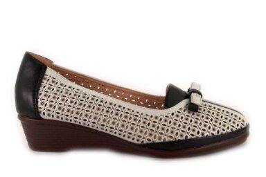 Balti skylėti paaukštinta pakulne batukai moterims su bantuku Balti skylėti paaukštinta pakulne batukai moterims su bantuku